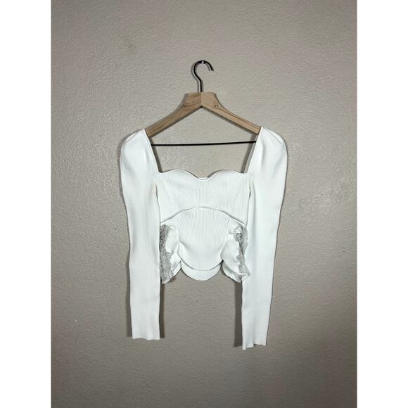 Elegant White Women's Top - Picture 2 of 9